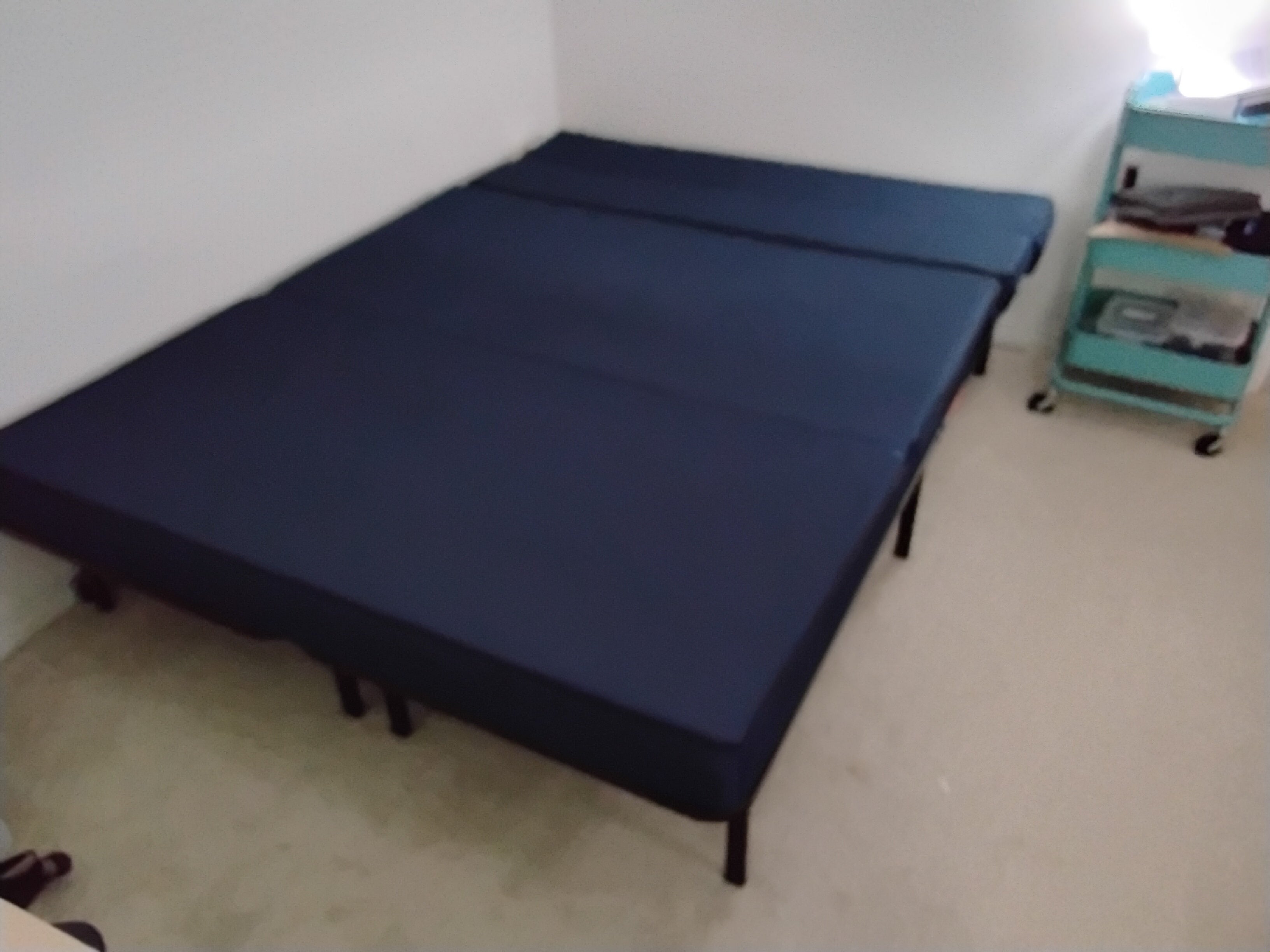 Queen Folding Foam Mattresses, Sofa Couches, Beds 6.5x 58 x 78, Excellent