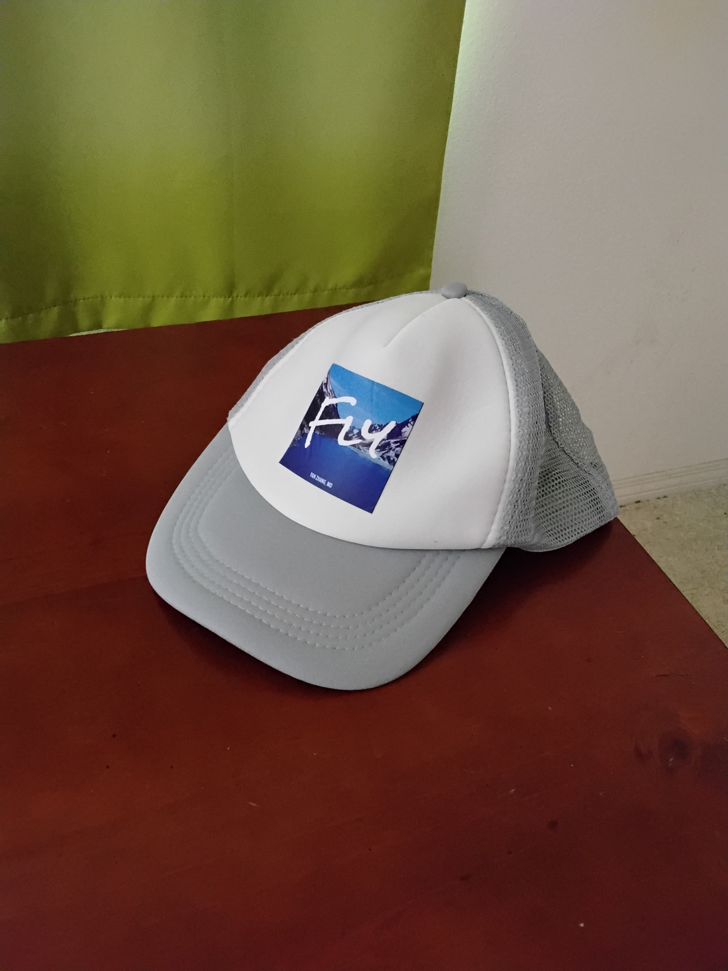 Beautiful Fly Song Hat, One size fits all, New.