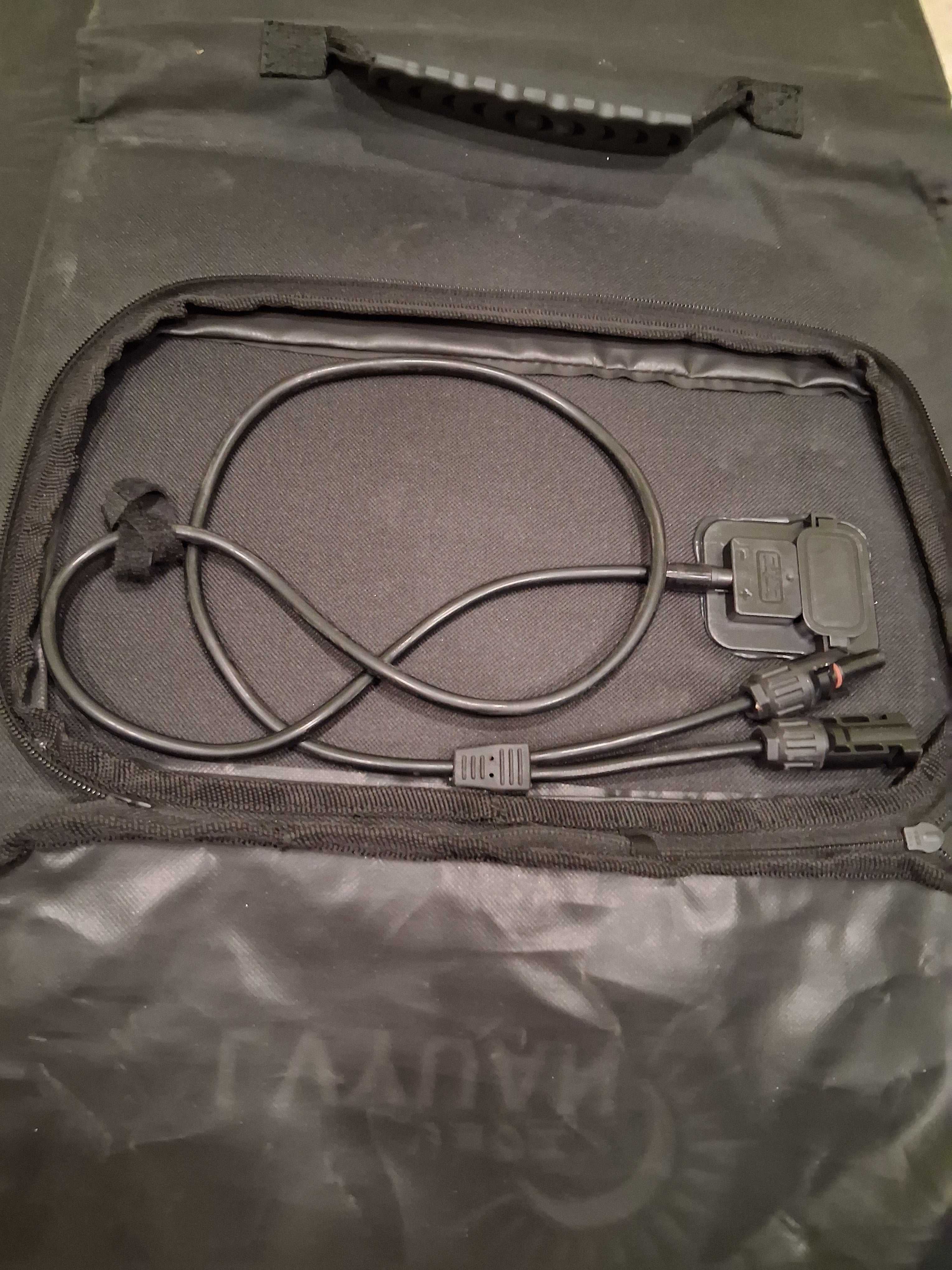 200 watt folding solar panel