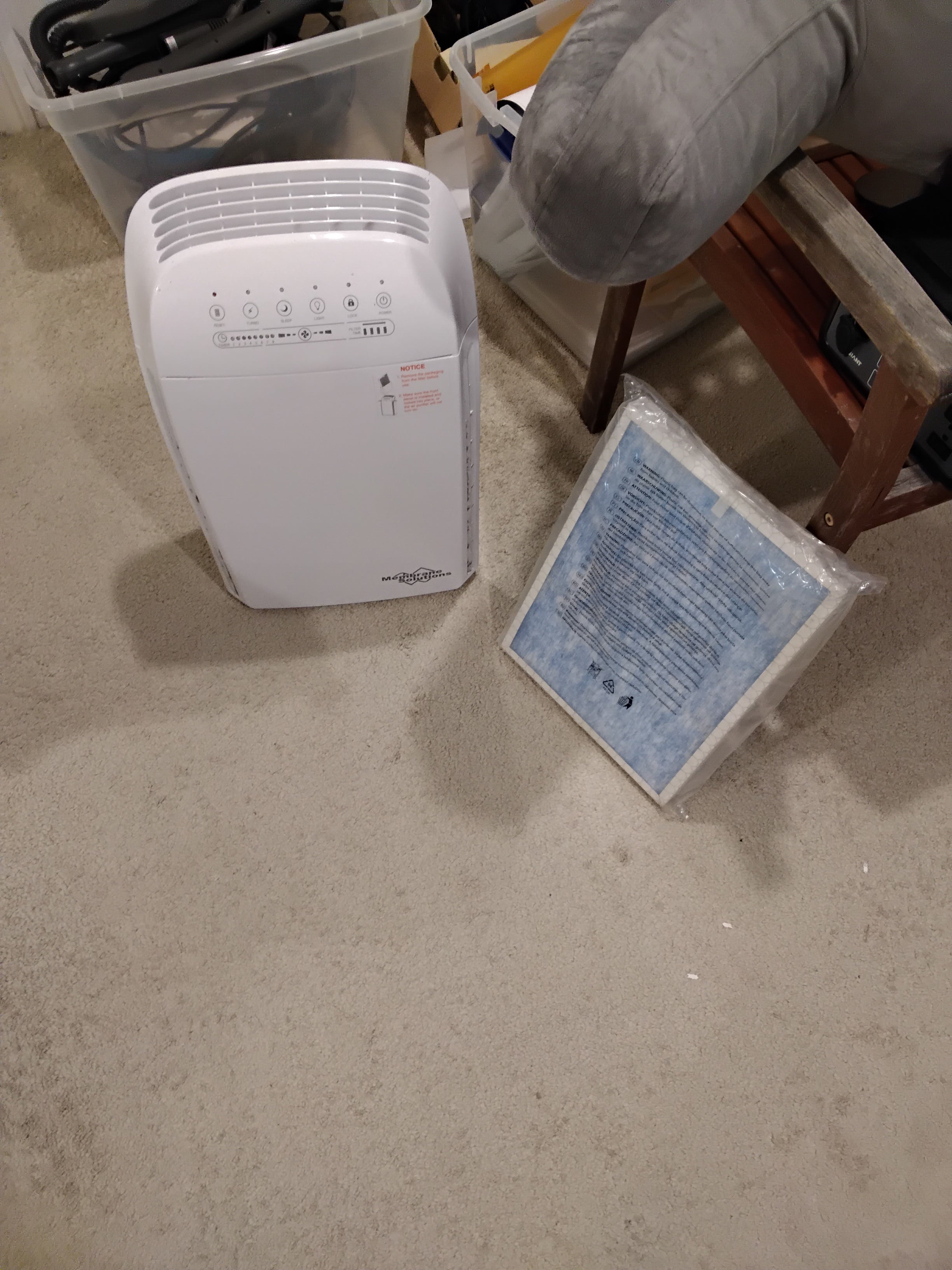 Air purifier with new filter, in mint condition