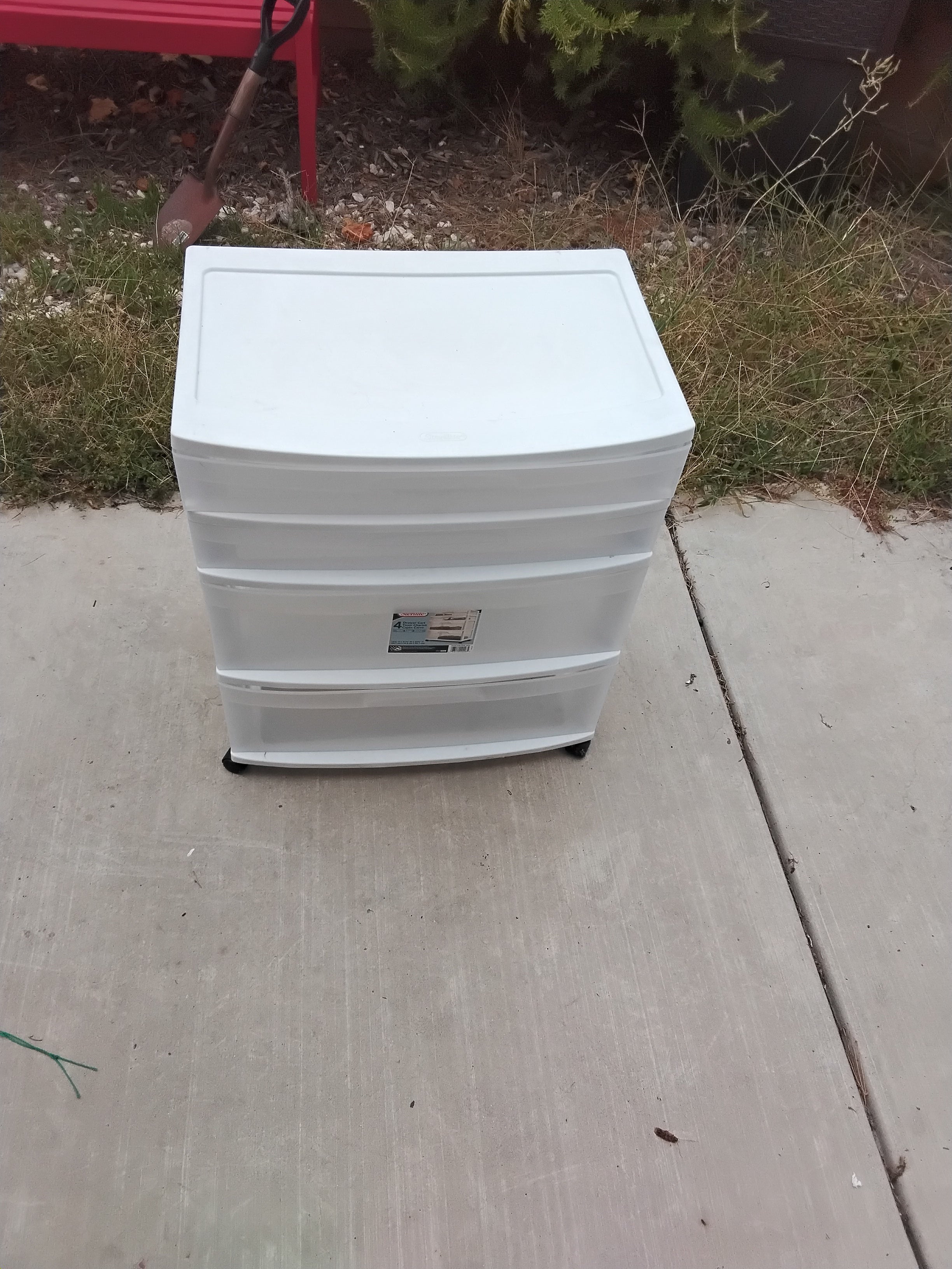 4 draw good size plastic dresser, lightweight.