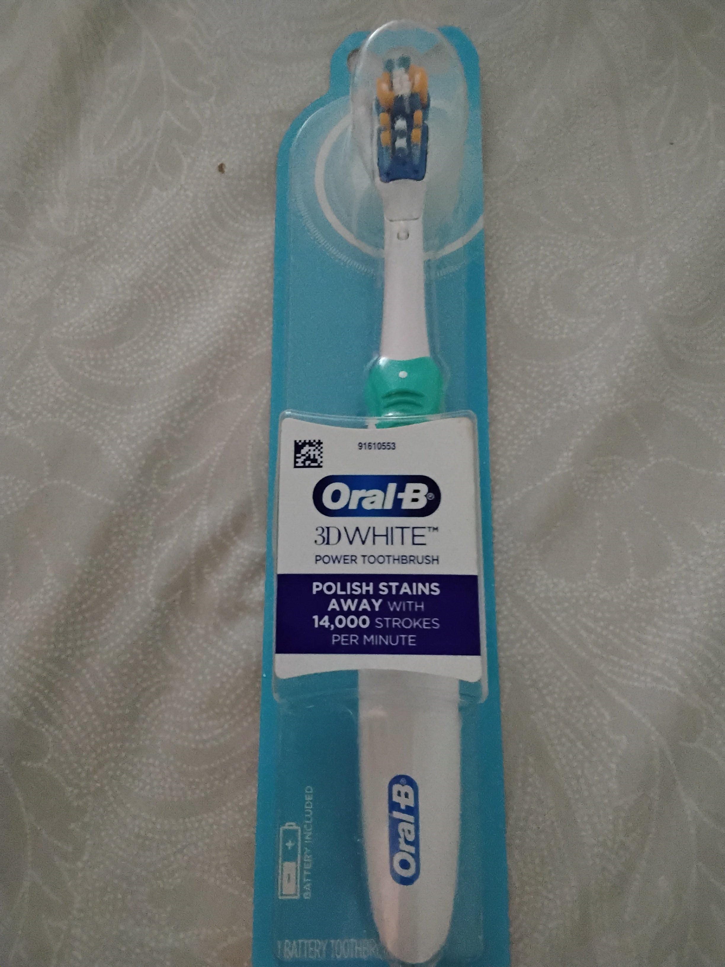Oral-B 3D White Battery Powered Electric Toothbrush, New