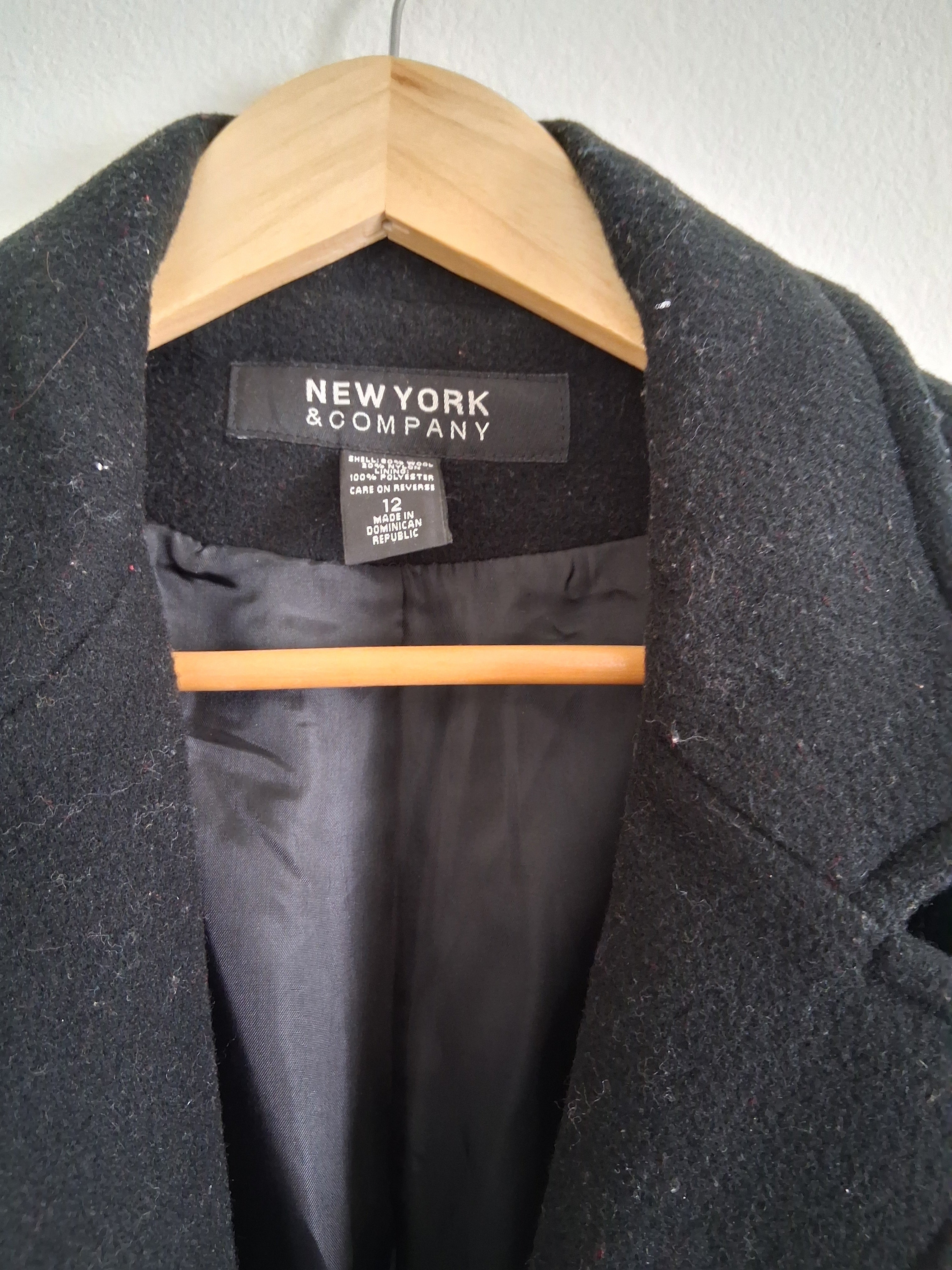 Beautiful coat for women, size 12, new york company