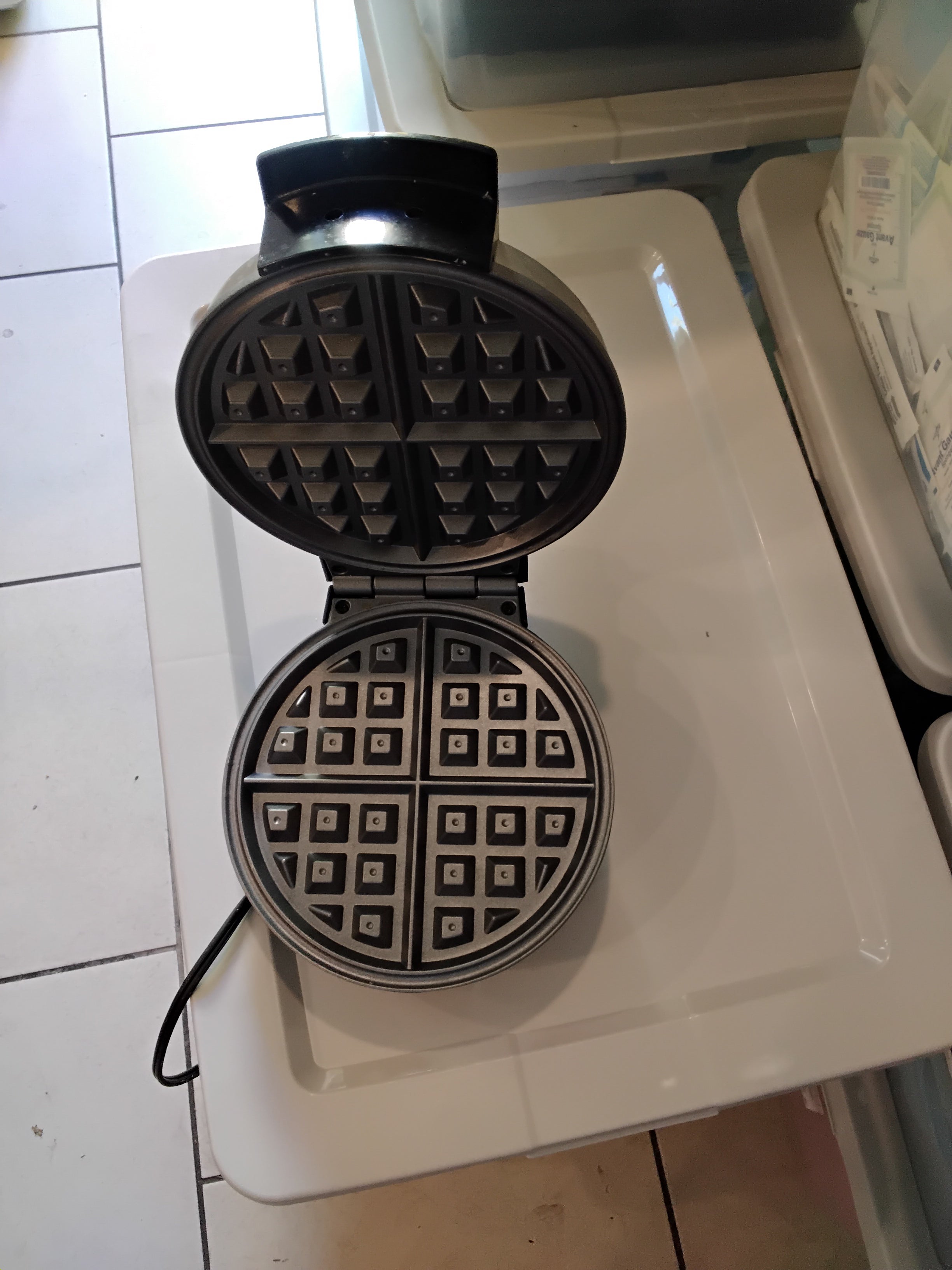 Oster 8" Nonstick Belgian Waffle Maker with Temperature Control, Silver