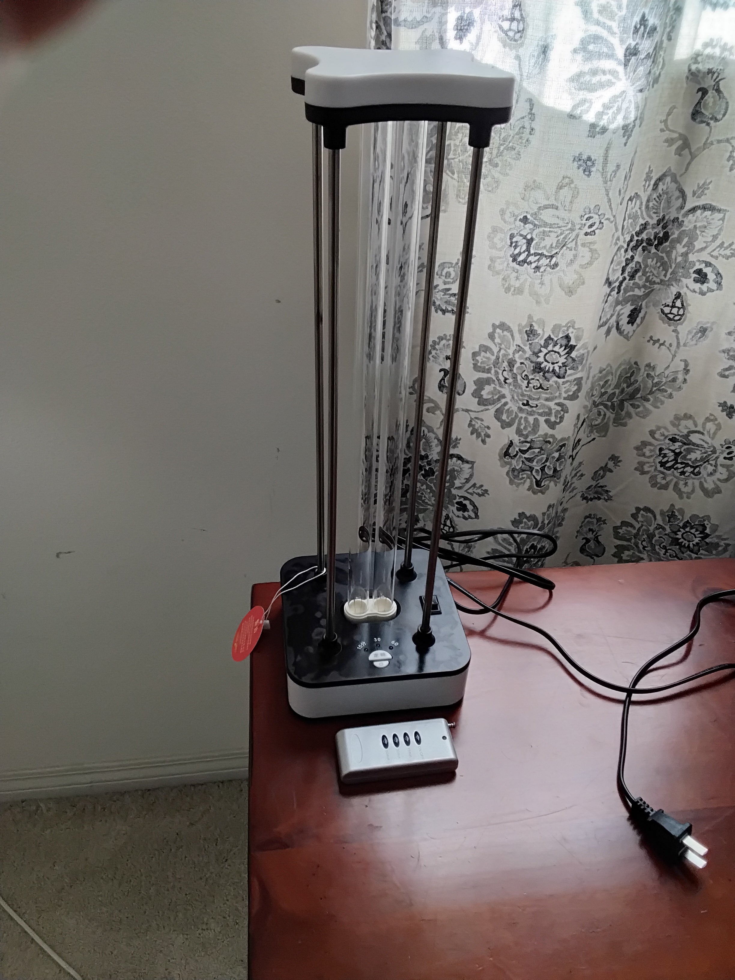 17 inch UV lamp with remote, like new.