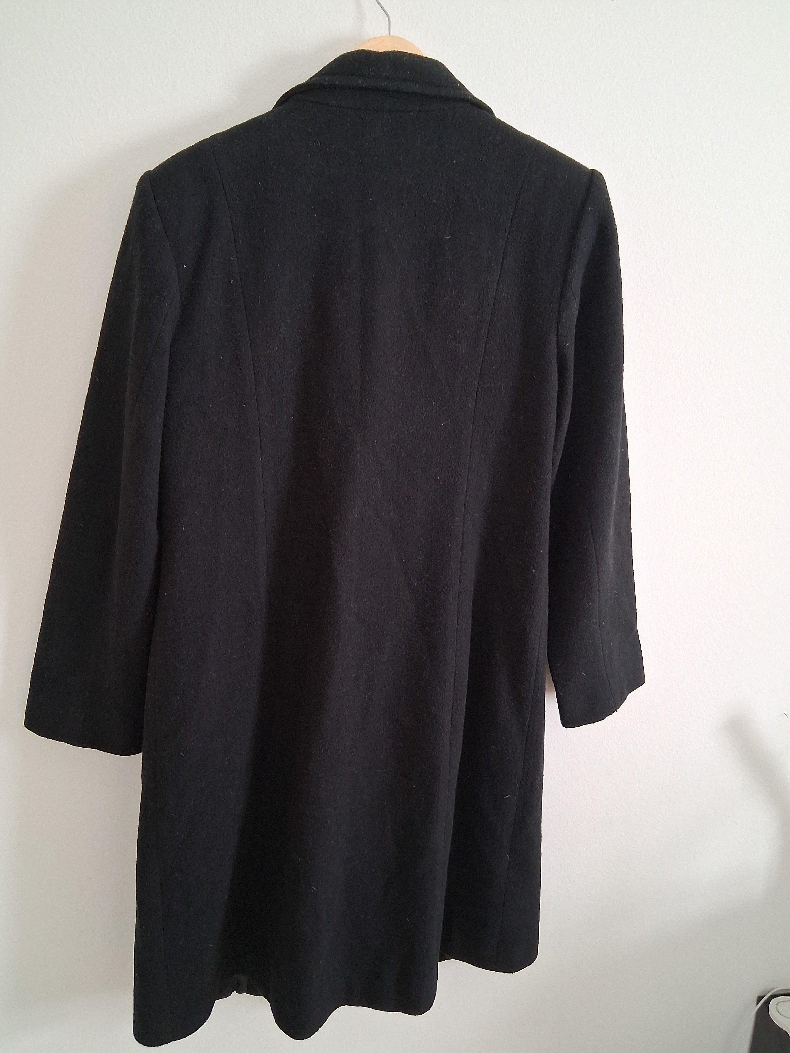 Beautiful coat for women, size 12, new york company